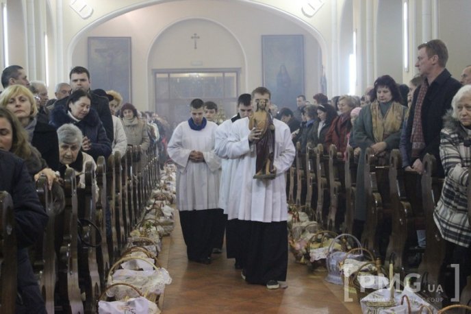 Римо-католики Мукачева відзначили Великдень – 08