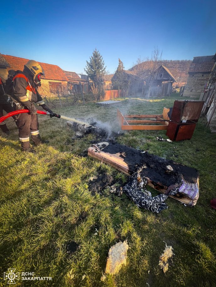 У Берегові вирувала пожежа