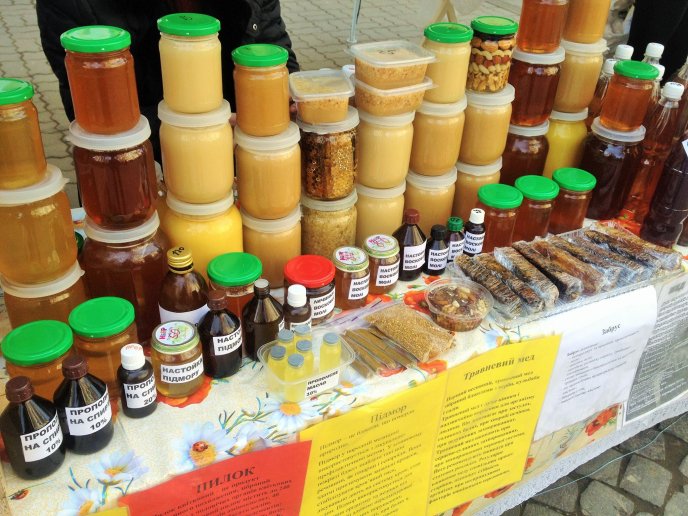 У Берегові розпочався перший весняний ярмарок – 35