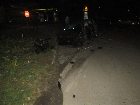 Жахлива ДТП у Мукачеві: водій був п’яний і гнав 130 км/год – 02