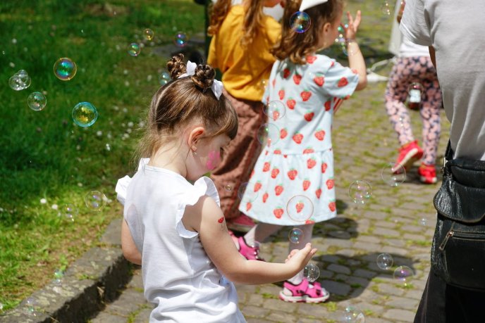 В Ужгороді провели свято для дітей – 01