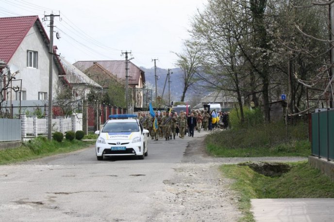 Мріяв повернутися додому з перемогою: на Закарпатті поховали ще одного Героя – 04