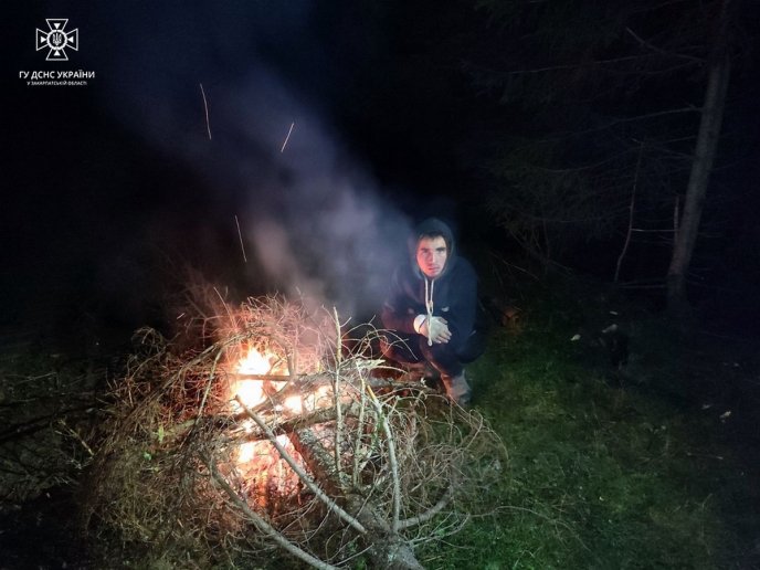 На Закарпатті хлопець пішов із друзями по гриби і заблукав – 01