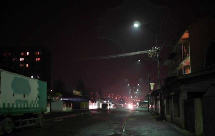 На вулиці Духновича в Ужгороді засвітились ретроліхтарі – 12