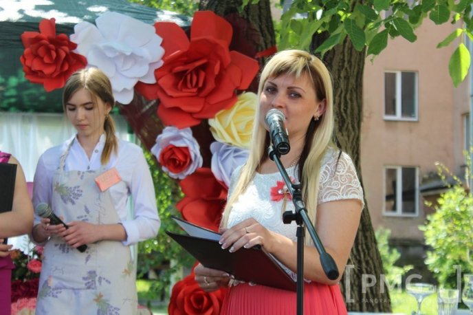 Студенти Мукачівського торговельно-економічного коледжу показали як правильно працювати в ресторанах – 02