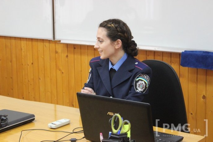 У Мукачівській ЗОШ №4 відбулась перша лекція в рамках проекту “Школа змін” – 06 У Мукачівській ЗОШ №4 відбулась перша лекція в рамках проекту “Школа змін” – 06