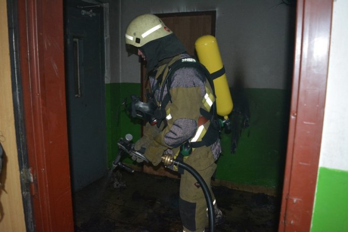 Вранці у багатоповерхівці згоріла живцем жінка – 04