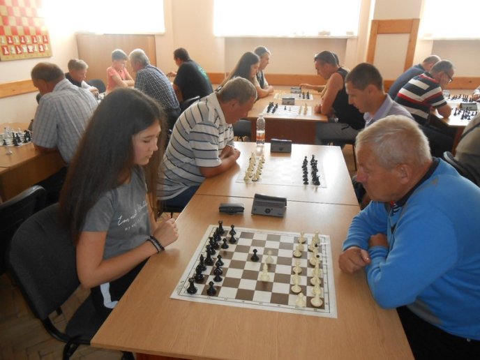 У Рахові відбувся міжрайонний командний шаховий турнір – 03