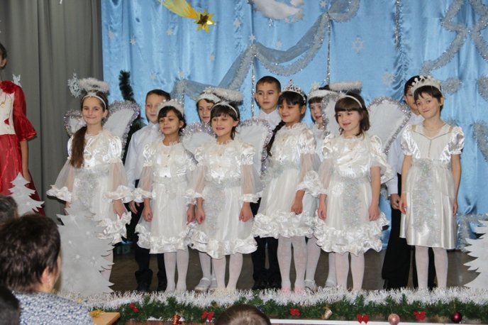 Вихованці Великоберезнянської школи-інтернат отримали подарунки від святого Миколая – 07