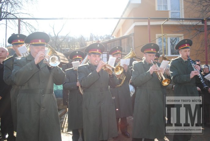 У Лавках попрощались із загиблим бійцем 128-ої бригади Ярославом Костем (ФОТОРЕПОРТАЖ) – 18