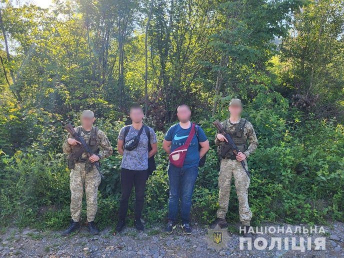 Поблизу кордону на Закарпатті затримали жителів Донеччини – 02 Поблизу кордону на Закарпатті затримали жителів Донеччини – 02