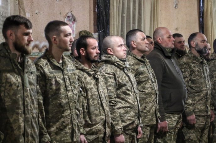 Військові 128-ої бригади отримали нагороди і відзнаки – 05