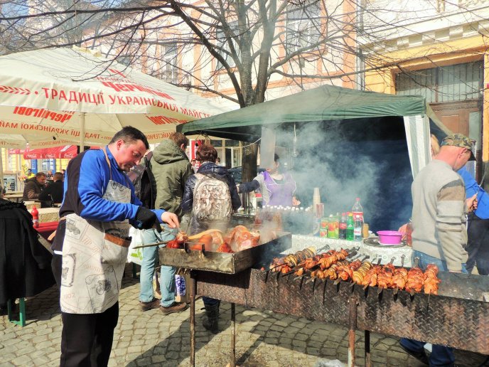 У Берегові розпочався перший весняний ярмарок – 28