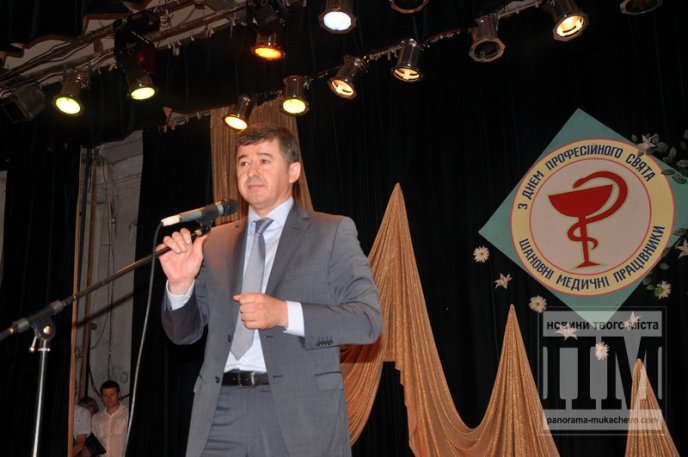 В Мукачеві напередодні професійного свята вітали медиків (ФОТО) – 02