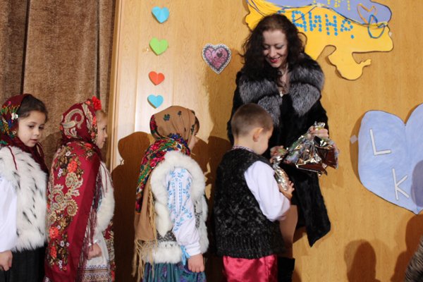 Юні колядники славили народження Ісуса Христа на фестивалі «Вифлеємська зіронька» у Дубовому – 07 Юні колядники славили народження Ісуса Христа на фестивалі «Вифлеємська зіронька» у Дубовому – 07