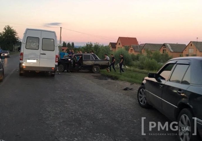 На Іршавщині не розминулись "Mercedes" та "шістка" – 05