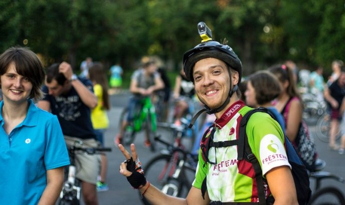 Соцмережі заполонили яскраві фото із вчорашнього Мегазаїзду у Мукачеві – 16