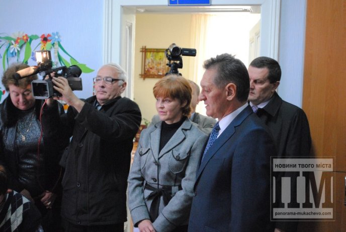Олександр Ледида відвідав у Мукачеві Обласний центр соціально-психологічної реабілітації дітей та молоді з функціональними обмеженнями (ФОТО) – 07