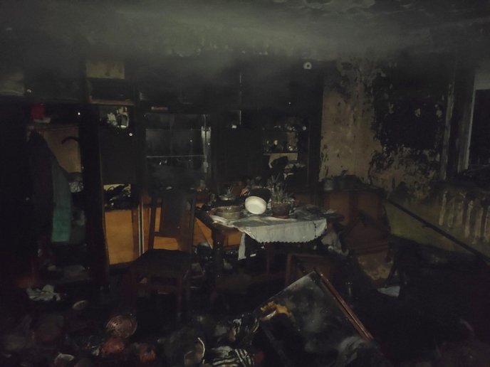 Чоловік спалив власний будинок? Подробиці від рятувальників – 05