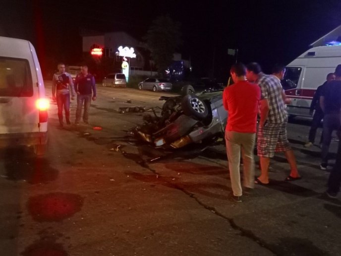 Вночі сталася жахлива ДТП: авто перетворилося на купу металобрухту – 03