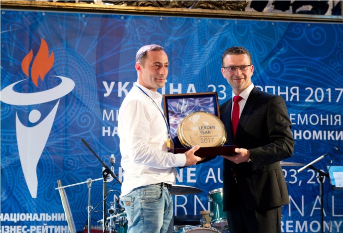 Найкращі підприємства України відзначені нагородами на церемонії до Дня Незалежності – 09