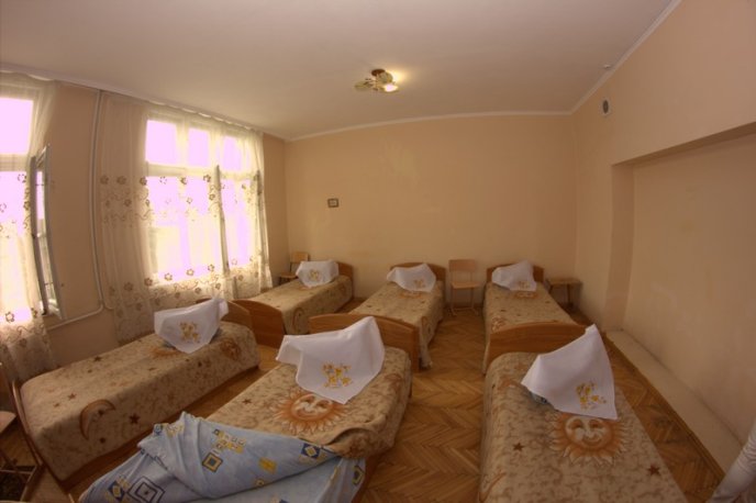 До Мукачівського дитбудинку-інтернату завітали журналісти з подарунками (ФОТОРЕПОРТАЖ)  – 09