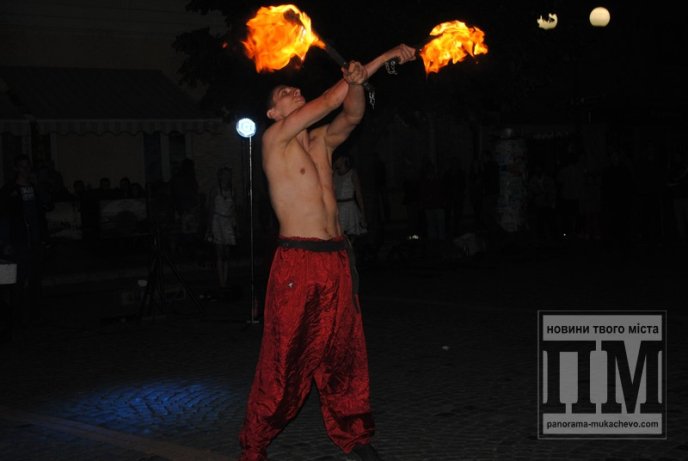 Театр вогню "Dragonfly" вже вдруге виступив у Мукачеві (ФОТОРЕПОРТАЖ) – 07