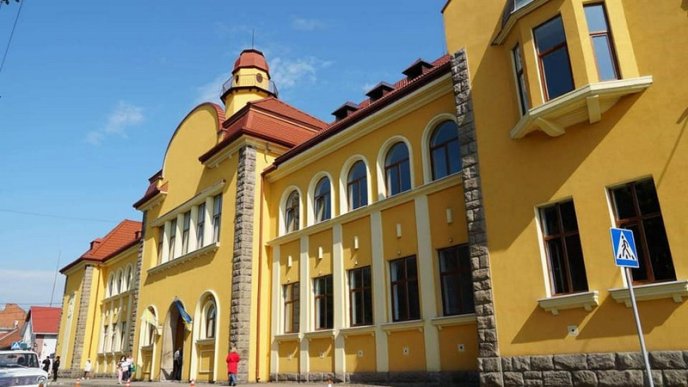 У Мукачеві відкрили Палац культури та мистецтв – 02