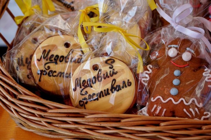 Фестиваль-ярмарок «Медовий Спас» розпочався в Ужгороді – 02