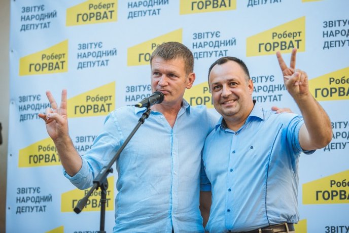 Роберт Горват зустрівся зі своїми прихильниками у замку – 16