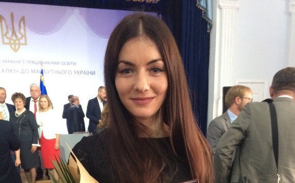 Закарпатську вчительку з перемогою у всеукраїнському конкурсі привітала міністр Лілія Гриневич – 02 Закарпатську вчительку з перемогою у всеукраїнському конкурсі привітала міністр Лілія Гриневич – 02