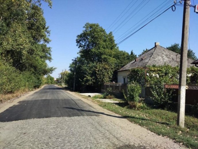 На Берегівщині ремонтували дві районні дороги – 02