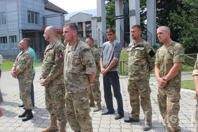 Мукачівці прощаються із загиблим бійцем АТО Олексієм Калабішкою – 15