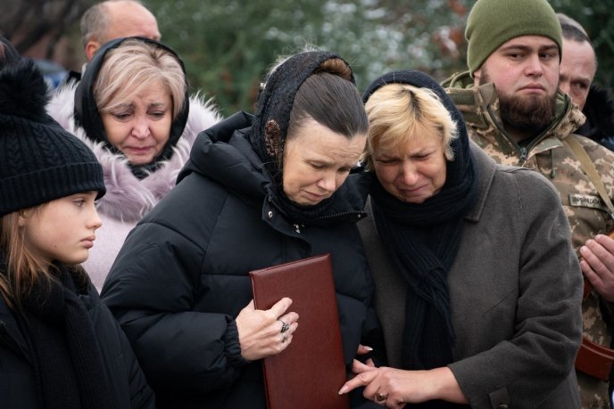 Залишилися батьки, дружина та донька: в Ужгороді поховали військового – 02 Залишилися батьки, дружина та донька: в Ужгороді поховали військового – 02