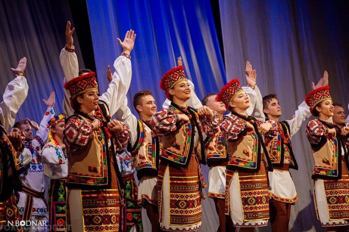 Відомий танцювальний колектив із Канади виступив в Ужгороді  – 13