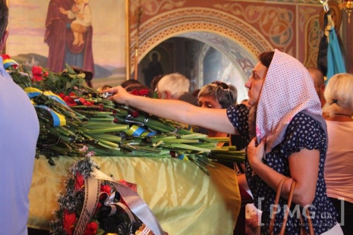 У Мукачеві попрощались з бійцем 128-ї бригади Олександром Павлюком – 22