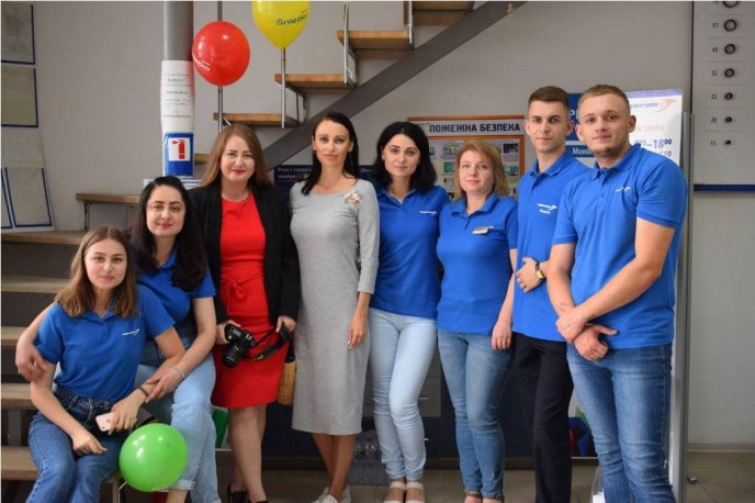 У Мукачеві відкрився салон лакофарбової продукції "Снєжка" – 04 У Мукачеві відкрився салон лакофарбової продукції "Снєжка" – 04