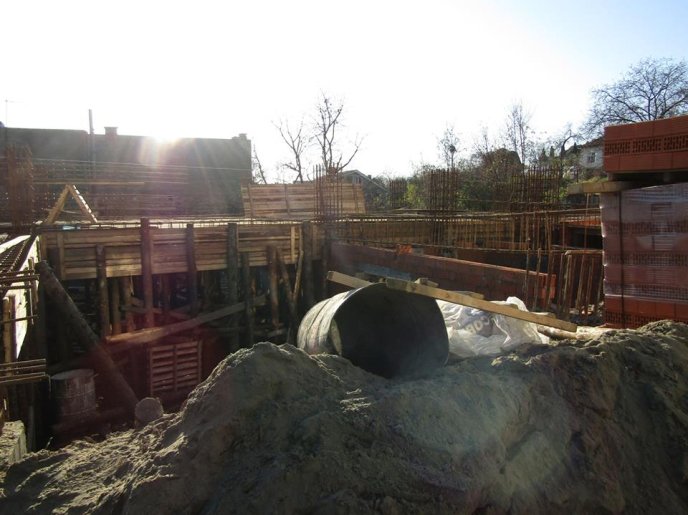 В Ужгороді будівництво багатоповерхівки на Кошицькій, 21 в Ужгороді визнали незаконним – 03