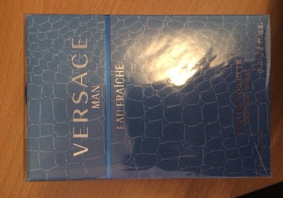 Ужгородець украв із вітрини мукачівського магазину товар – 02 Ужгородець украв із вітрини мукачівського магазину товар – 02