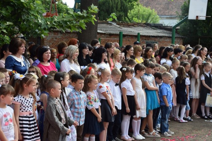 У школах Мукачева пролунав останній дзвінок – 28