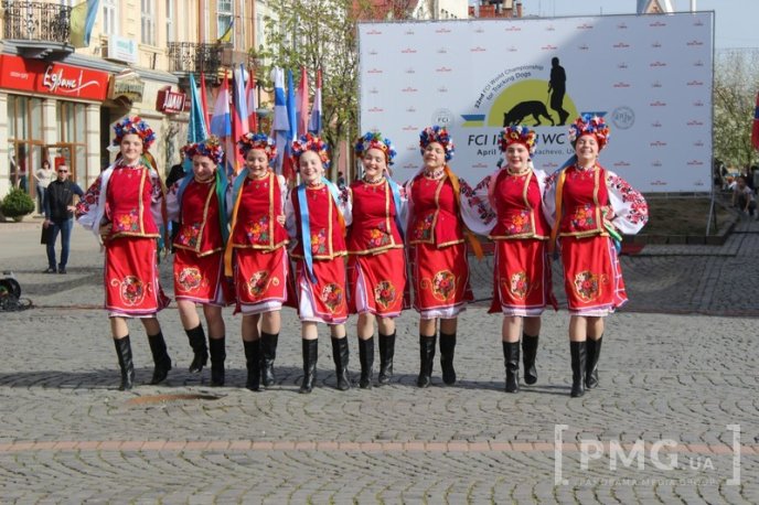 У Мукачеві урочисто відкрили чемпіонат світу зі слідової роботи службових собак – 03