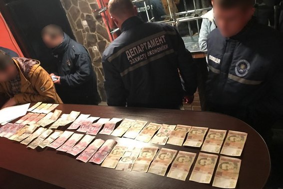 Поліція припинила діяльність підпільного грального закладу – 03