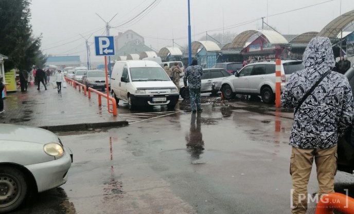 На ринку "ГІД" трапилась аварія – 01 На ринку "ГІД" трапилась аварія – 01