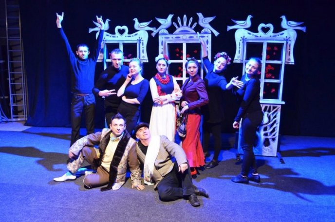 Валерій Лунченко запросив краян на відкриття нового театрального сезону в Закарпатському обласному театрі драми та комедії – 01