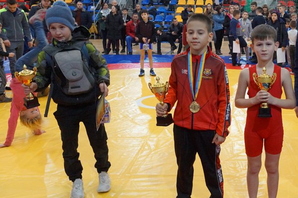 У Тячеві провели новорічний турнір з греко-римської боротьби – 14