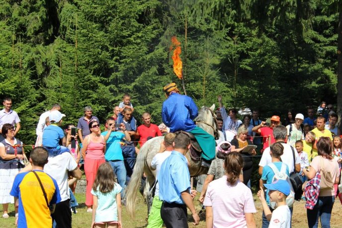 Закарпатці проводжали літо під колоритне звучання трембіт – 02
