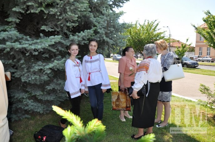 У Мукачеві відбулася панахида, приурочена річниці перепоховання Тараса Шевченка (ФОТО) – 10