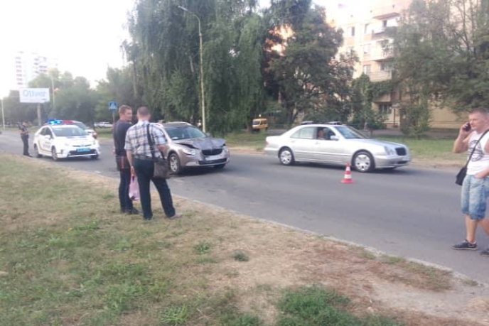 Потрійна ДТП в Ужгороді: один з водіїв втік з місця події – 03