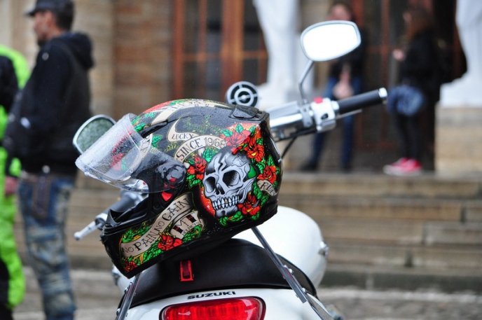 Вулицями Ужгорода проїхалися байкери на унікальних мотоциклах – 05