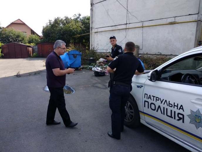 Вночі невідомі наробили біди у Мукачеві – 01